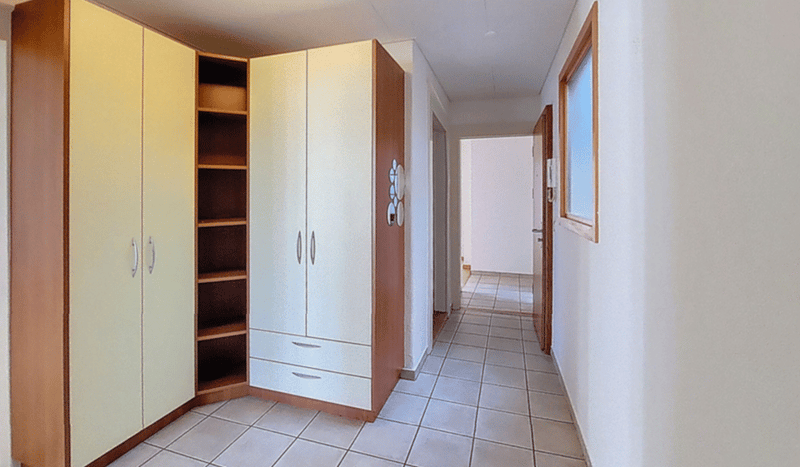 Geräumige 5-Zimmer-Wohnung in Payerne renoviert (6)