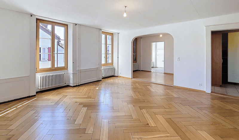 Geräumige 5-Zimmer-Wohnung in Payerne renoviert (2)