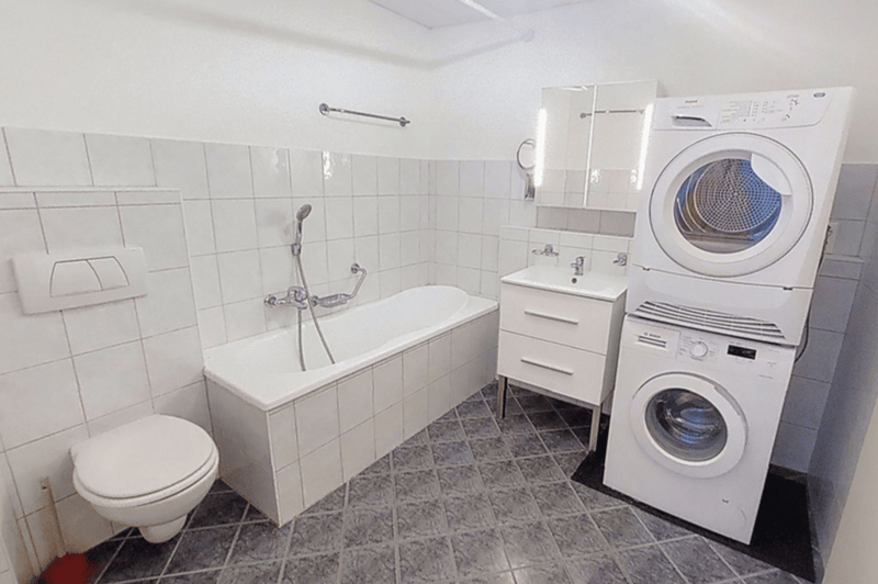 Geräumige 5-Zimmer-Wohnung in Payerne renoviert (14)