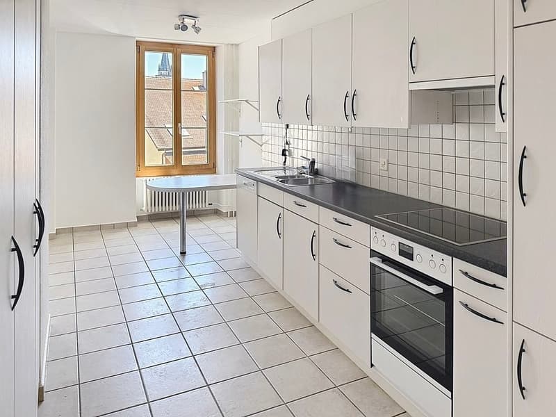 Spacious 5-room apartment renovated in Payerne (6)