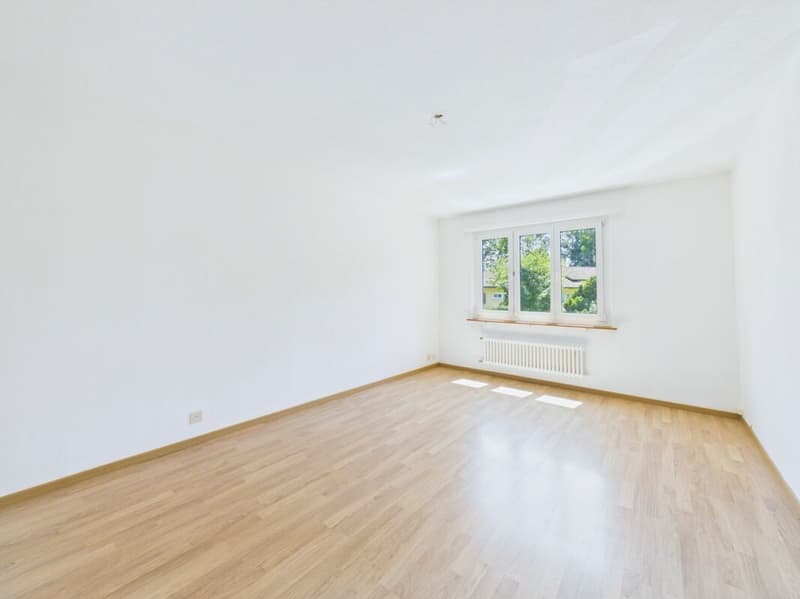 Gepflegte 3.5 Zimmer Wohnung im 1.OG (3)