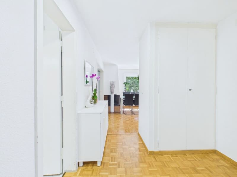 Attraktive 4.5 Zimmer Wohnung im 2.OG (5)