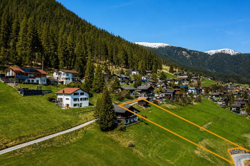 Sunny building land plot with unobstructable view (3)