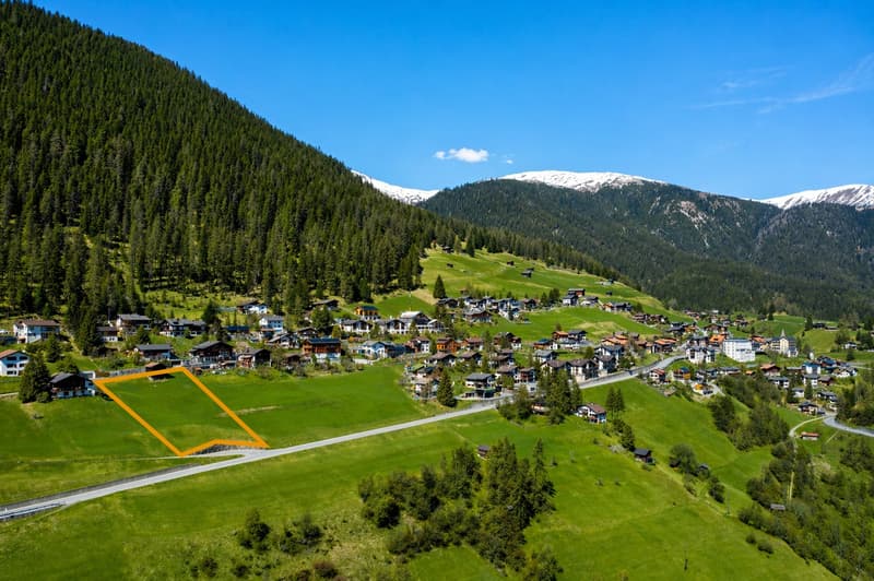 Sunny building land plot with unobstructable view (1)