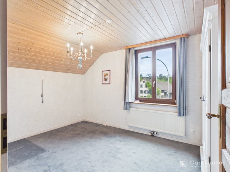 Charming 8-room two-family house with garden paradise and diverse usage possibilities (6)