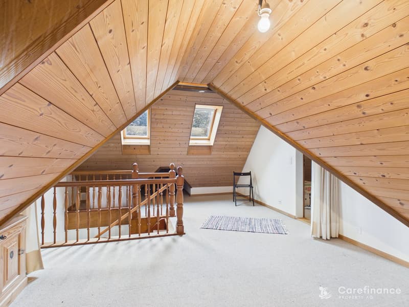 Charming 8-room two-family house with garden paradise and diverse usage possibilities (9)