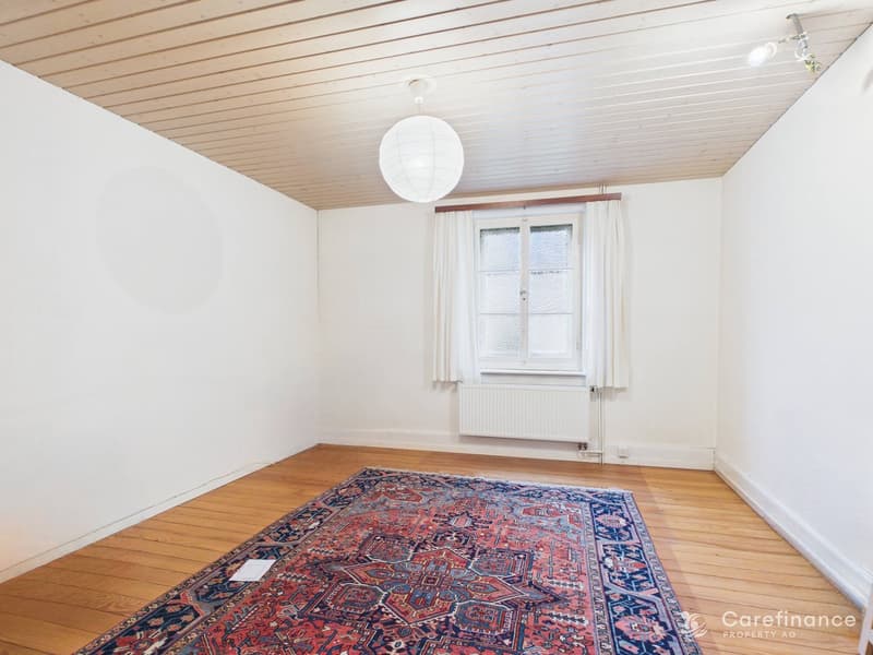 Charming 8-room two-family house with garden paradise and diverse usage possibilities (12)