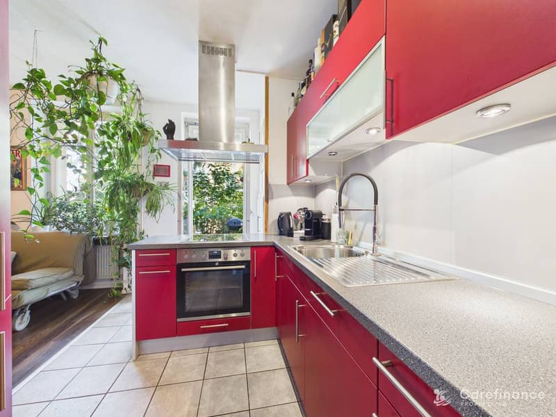 Charme du vieux bâtiment et qualité de vie dans le quartier calme et familial d'Iselin (4)