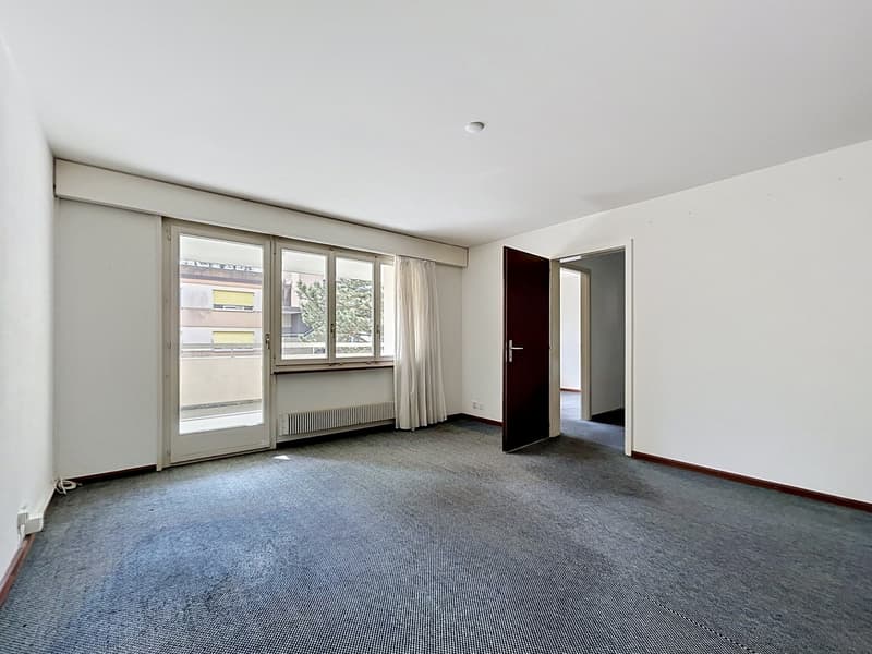 Wohnung mit 6 Zimmern komplett zu renovieren (5)