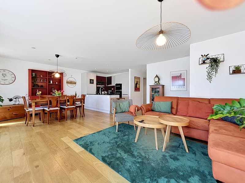 Wohnung mit 4.5 Zimmern im Erdgeschoss mit großem Garten (2)