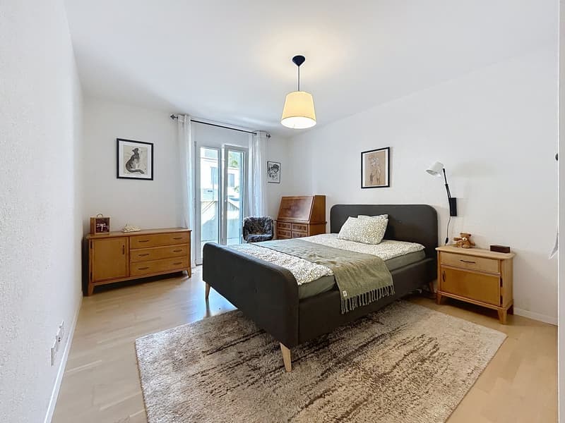 Wohnung mit 4.5 Zimmern im Erdgeschoss mit großem Garten (3)