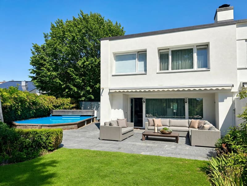 Casa angolare con piscina da giardino (2)