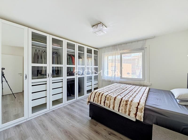 Individual villa with two independent apartments - A place of life with multiple possibilities (5)