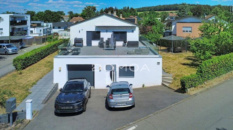 Individual villa with two independent apartments - A place of life with multiple possibilities (11)