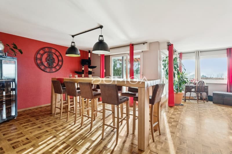 Außergewöhnliches Dachgeschoß mit Panoramaterrasse im Herzen des Großraums Freiburg (2)