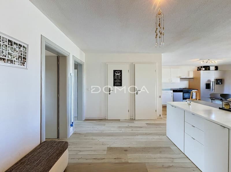 Charmant appartement de 3,5 pièces avec grande terrasse (6)