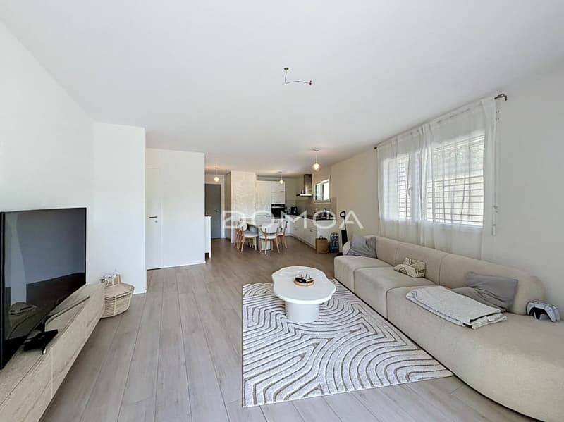 Bel appartement de 3,5 pièces avec terrasse dans un immeuble récent (4)
