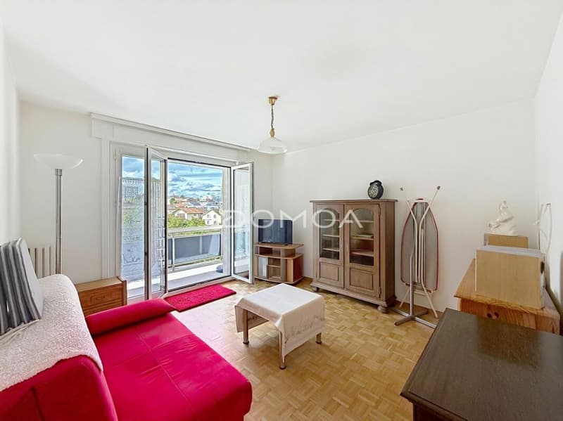 Bel appartement de 2,5 pièces au 3? étage (2)