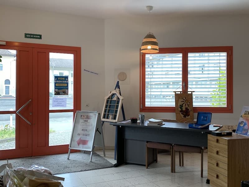 Commercial property for rent (4)