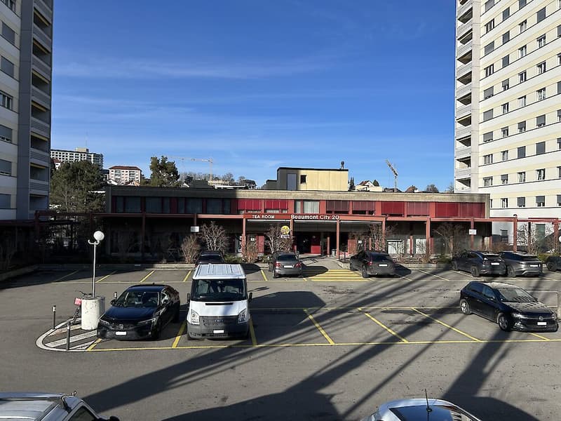 458 m² grosses Büro (in zwei oder mehr Einheiten unterteilbar) nahe des Zentrums von Fribourg (2)