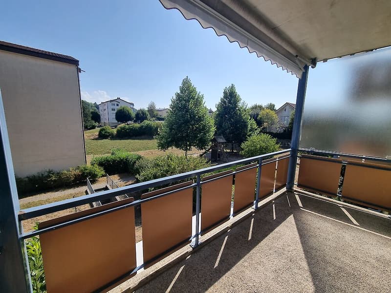 Grosszügige 2.5-Zimmerwohnung in Wünnewil (3)