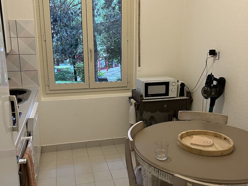 Renovierte 2.5-Zimmerwohnung im Beaumont-Quartier (3)