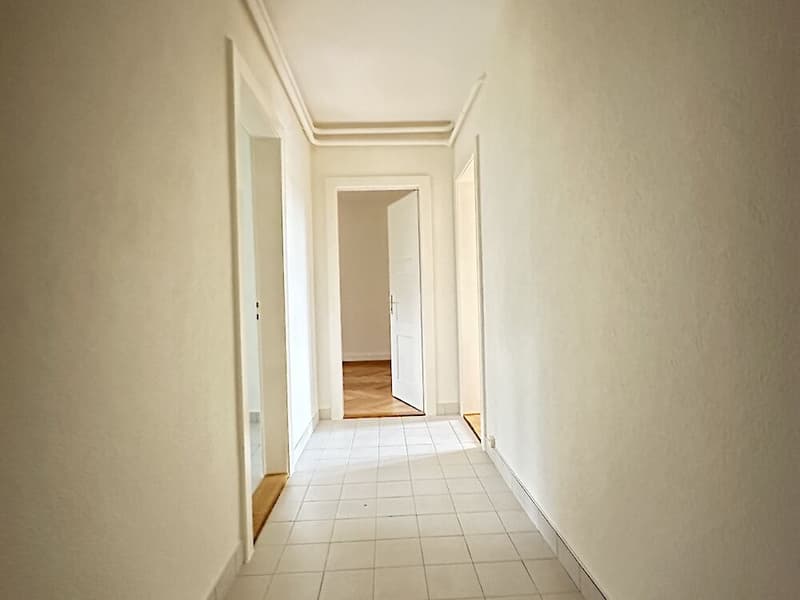Renovierte 2.5-Zimmerwohnung im Beaumont-Quartier (6)