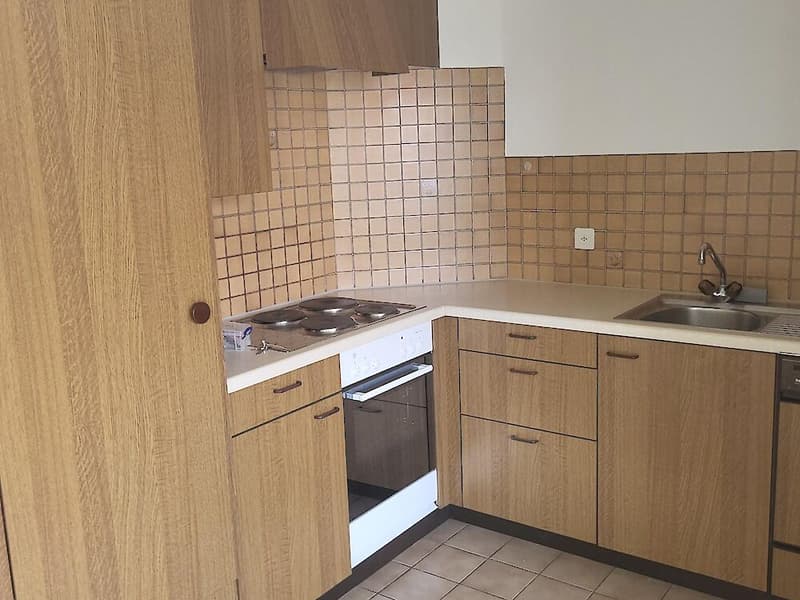 2.5 Zimmerwohnung in einer Mietliegenschaft in Belfaux (3)