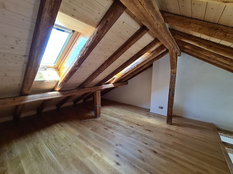 Charmante 2.5 Duplex-Wohnung im Alt-Quartier (10)