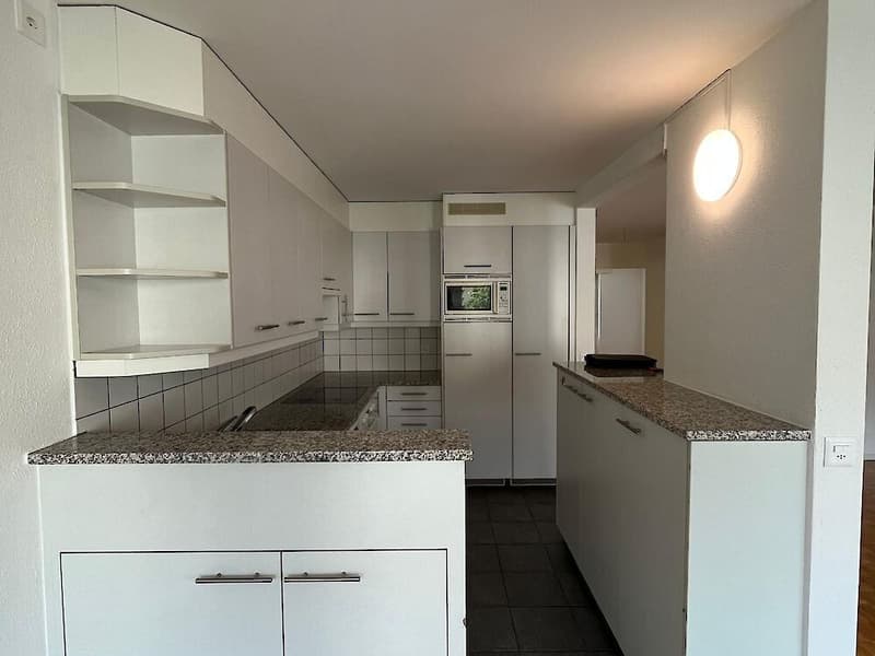 Charmante 3.5-Zimmer-Wohnung im Herzen von Stettlen (6)