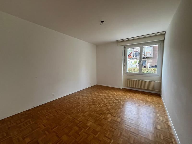 Charmante 3.5-Zimmer-Wohnung im Herzen von Stettlen (8)