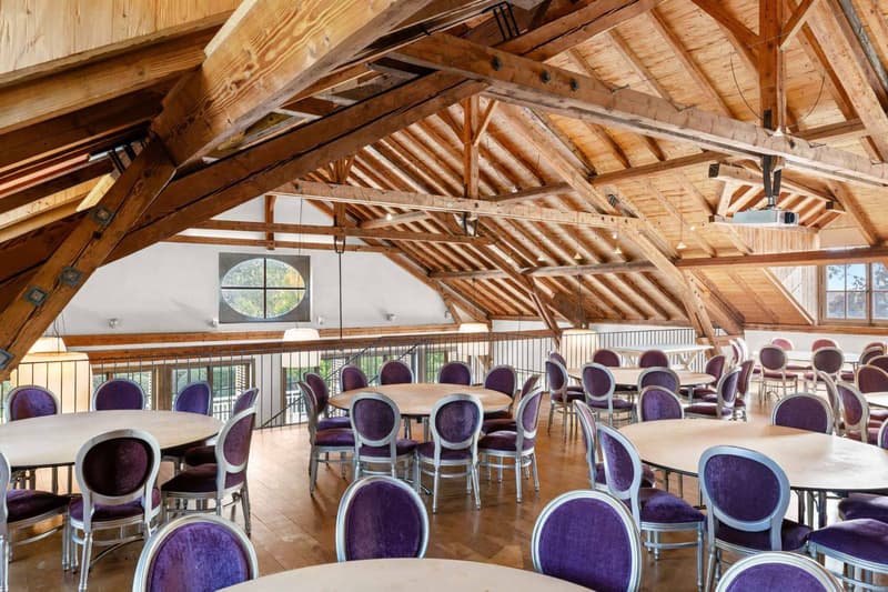 Bâtiment de réception avec cuisine professionnelle (7)