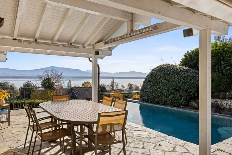 Detached villa with panoramic views of the lake and the Alps (5)