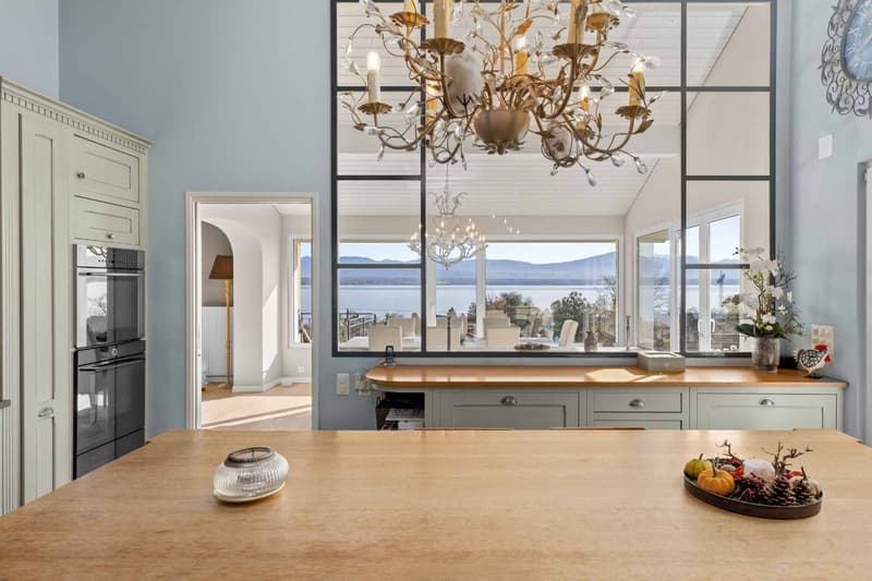 Detached villa with panoramic views of the lake and the Alps (9)