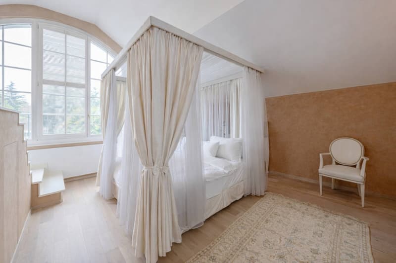 Villa familiale d'exception avec piscine et jardin enchanteur (10)