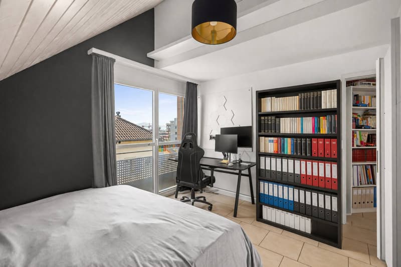 Beautiful family-friendly and bright apartment in the center of Gland with 4 bedrooms (12)