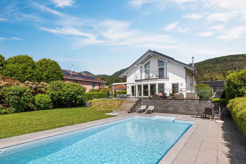 Modern Villa with Pool and View of the Lake, the Alps and the Jura (1)