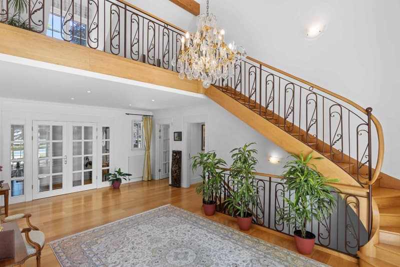 Exceptional estate on the first line of the lake (7)