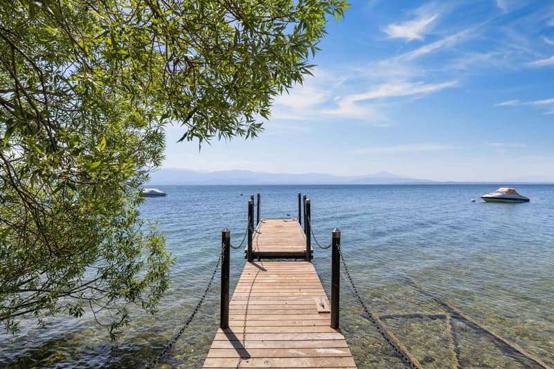 Exceptional estate on the first line of the lake (2)