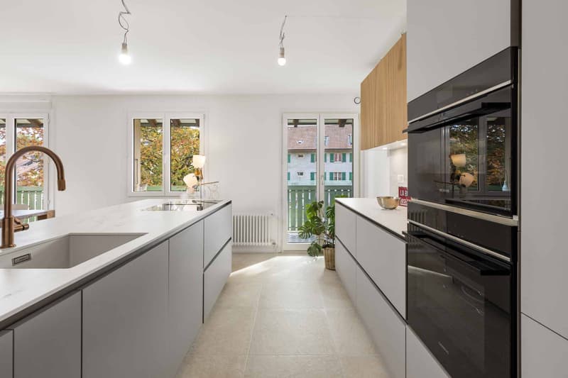 Appartement de 5 pièces rénové en 2025 à 3 minutes du tram (3)