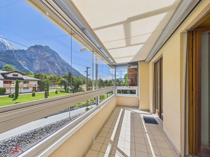Living with a view - Spacious 6-room duplex attic apartment in Susten (1)