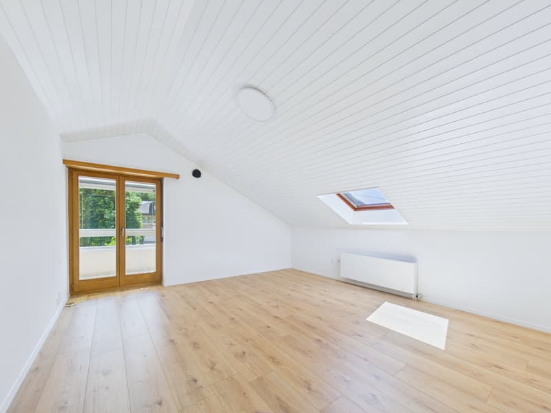 Living with a view - Spacious 6-room duplex attic apartment in Susten (5)