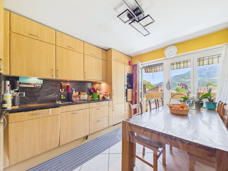Appartement familial de 4,5 pièces avec balcon et vue imprenable à Susten (3)