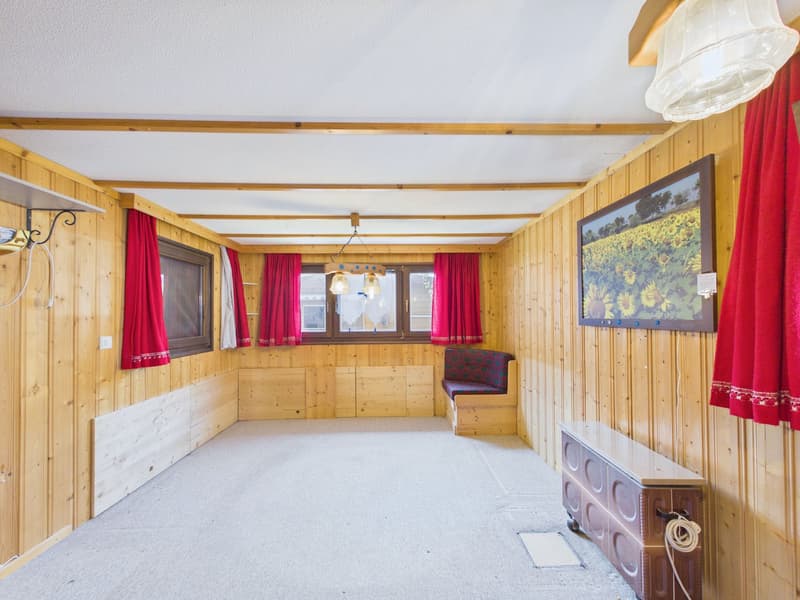 Chalet di campeggio accogliente e resistente all'inverno, situato in una posizione tranquilla vicino a un ruscello (5)
