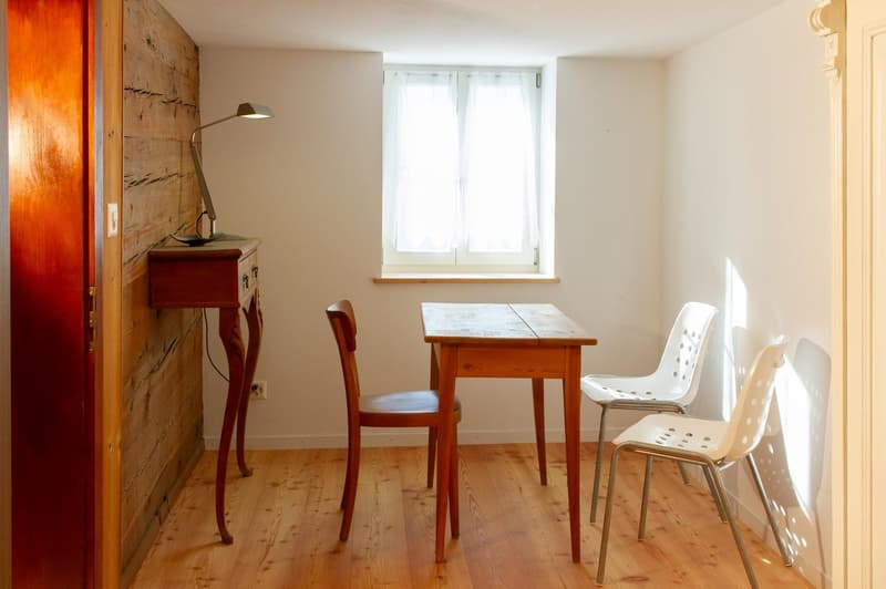 3.5-Zimmer-Wohnung in Hohtenn – Historischer Charme mit eigenem Garten (6)