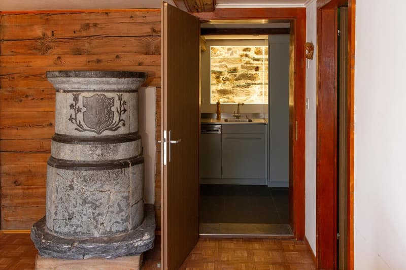 3.5-Zimmer-Wohnung in Hohtenn – Historischer Charme mit eigenem Garten (3)