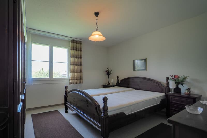 Appartement spacieux 3.5 (4.5) pièces au milieu du verdoyant (10)