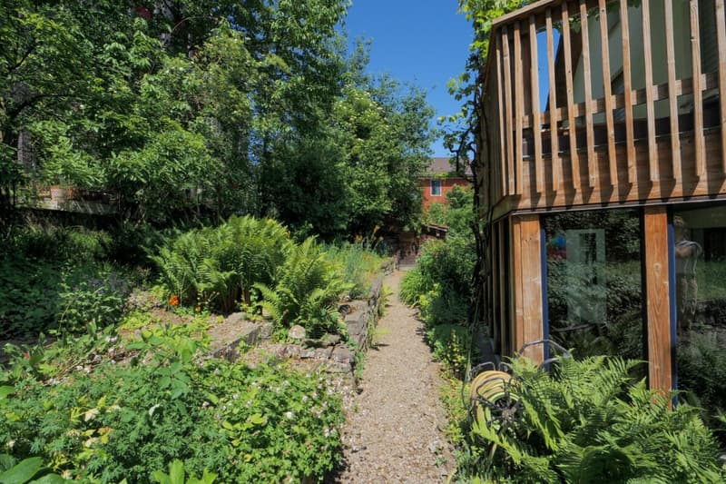 Maison unifamiliale avec jardin (4)