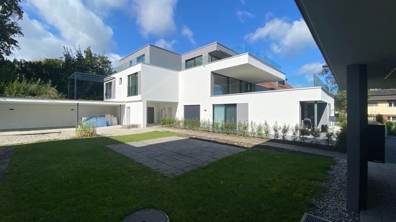 Exklusive, luxuriöse 2 Zimmer Eigentumswohnung mit 42 m2 Terrassenfläche (1)