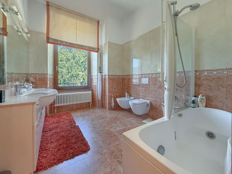 Luxurious 4.5-room apartment with a magnificent lake view (8)